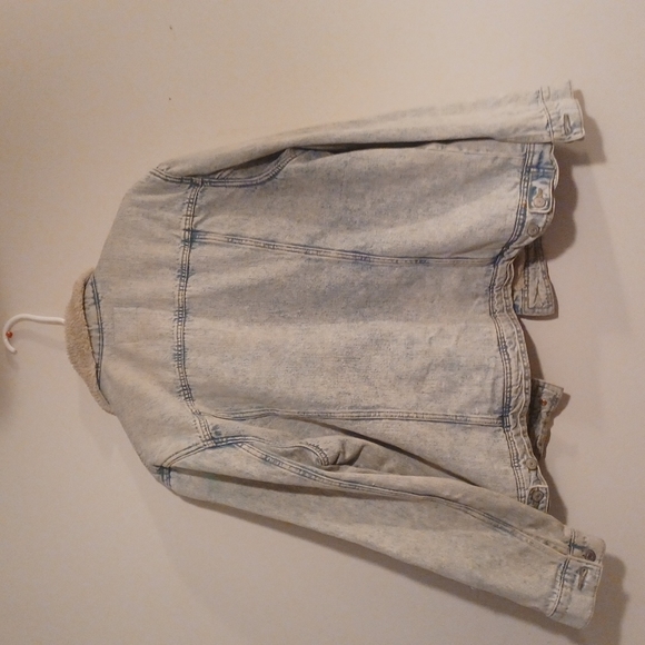 Old Navy Sherpa lined Jean jacket - Picture 2 of 2